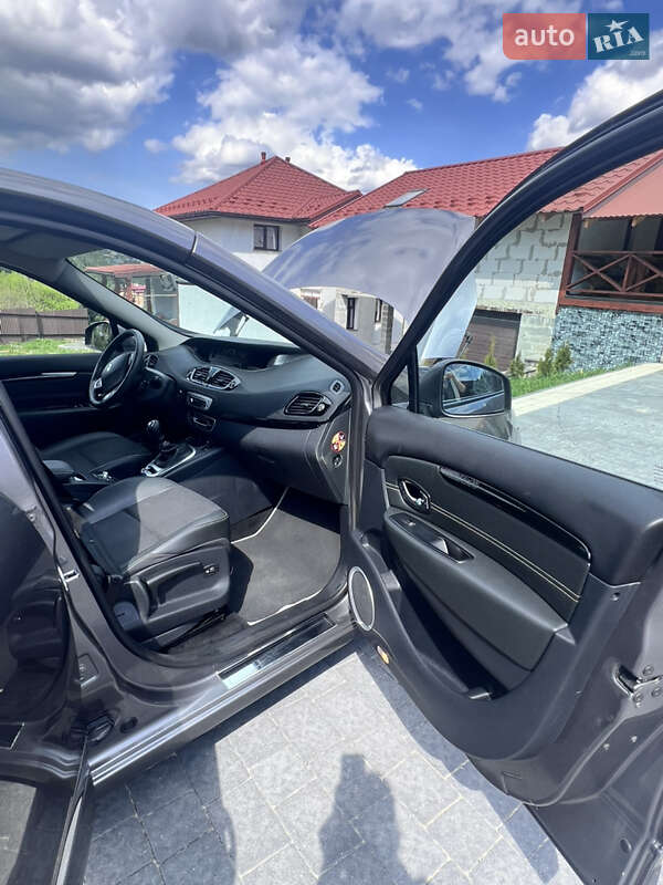 Минивэн Renault Scenic 2012 в Славском
