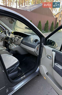 Минивэн Renault Scenic 2009 в 