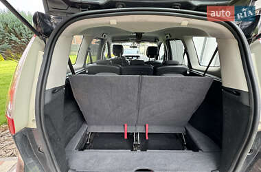Минивэн Renault Scenic 2011 в 