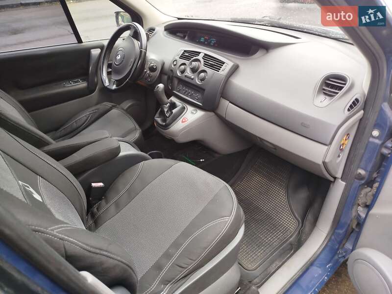 Минивэн Renault Scenic 2005 в Житомире