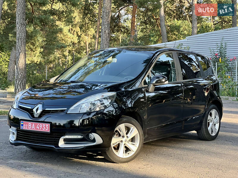 Минивэн Renault Scenic 2015 в 