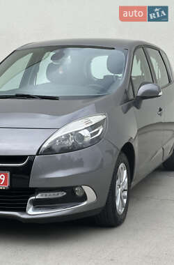 Минивэн Renault Scenic 2012 в 