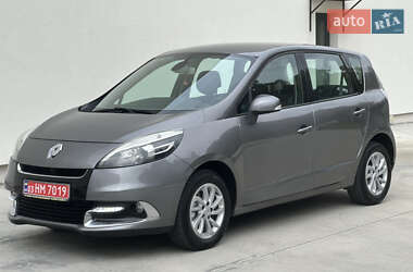 Минивэн Renault Scenic 2012 в 