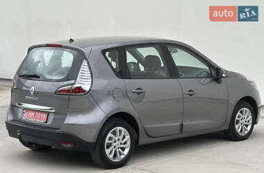 Минивэн Renault Scenic 2012 в 