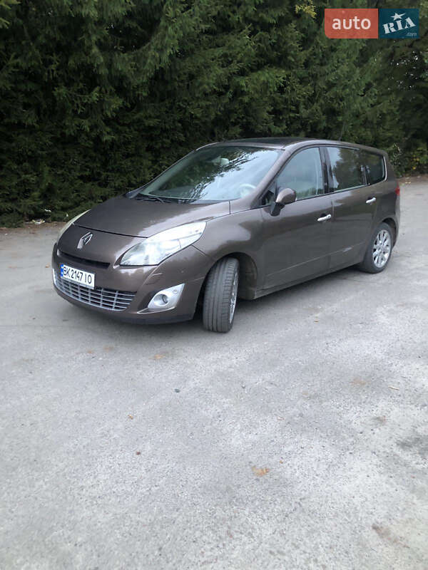 Минивэн Renault Scenic 2010 в Костополе