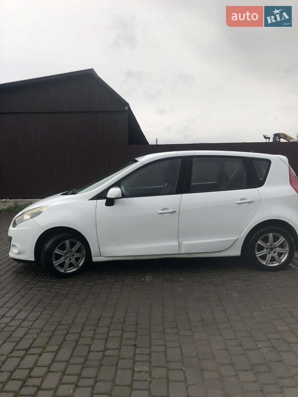 Минивэн Renault Scenic 2011 в Перегинском фото 8 Минивэн Renault Scenic 2011 в Перегинском