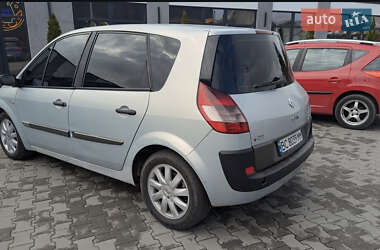 Минивэн Renault Scenic 2004 в 