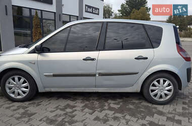 Минивэн Renault Scenic 2004 в 