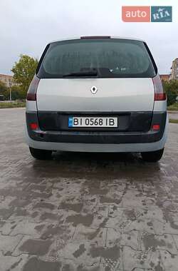 Минивэн Renault Scenic 2004 в 