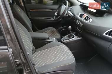 Минивэн Renault Scenic 2010 в 