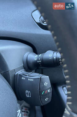 Минивэн Renault Scenic 2012 в 