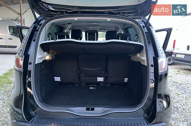 Минивэн Renault Scenic 2012 в 