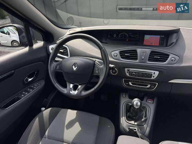 Минивэн Renault Scenic 2013 в Луцке