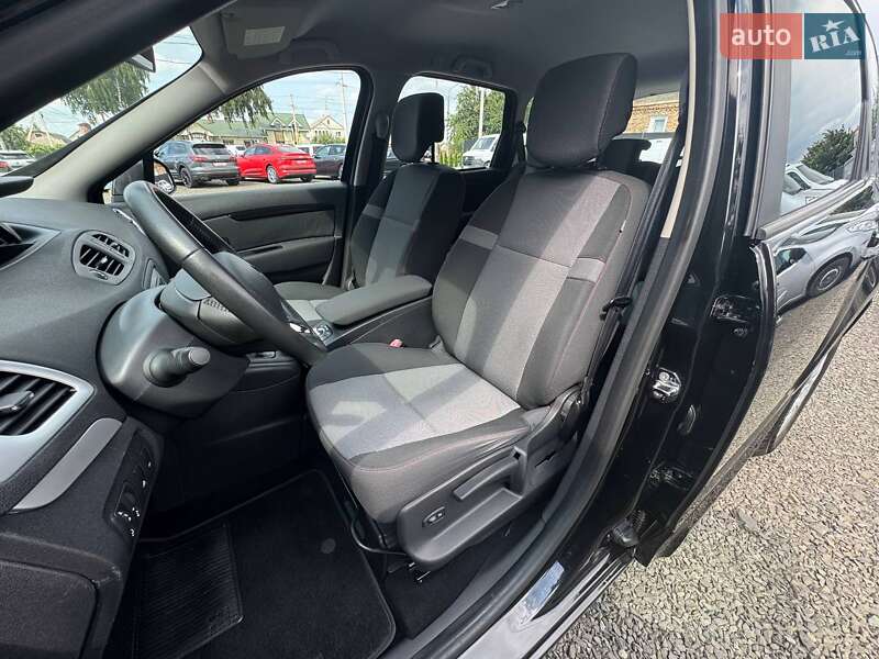 Минивэн Renault Scenic 2013 в Луцке