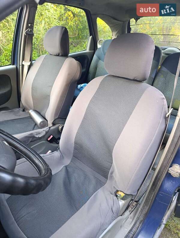 Минивэн Renault Scenic 2001 в Калуше