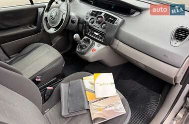 Минивэн Renault Scenic 2004 в 