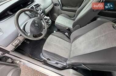 Минивэн Renault Scenic 2004 в 