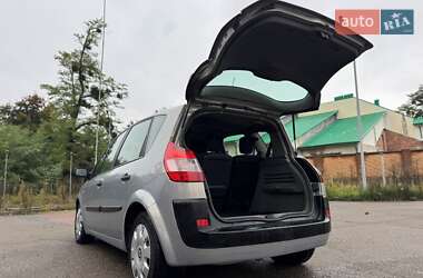 Минивэн Renault Scenic 2004 в 