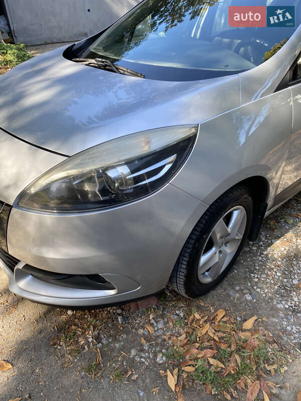 Универсал Renault Scenic 2012 в Днепре