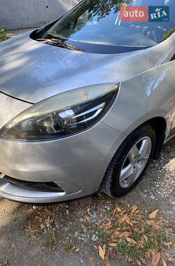 Универсал Renault Scenic 2012 в 