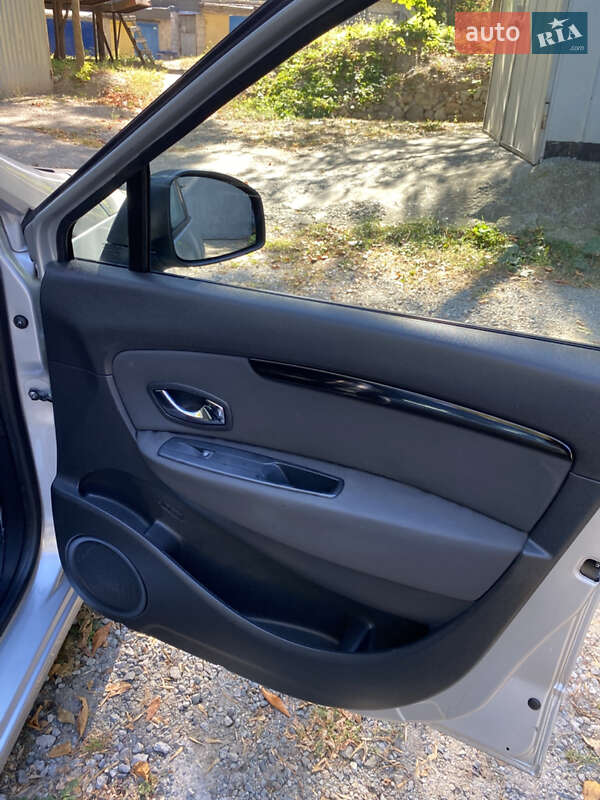 Универсал Renault Scenic 2012 в Днепре