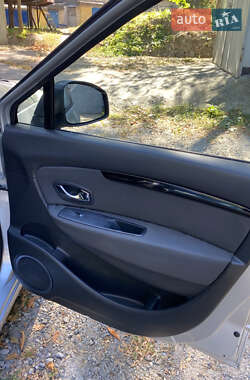 Универсал Renault Scenic 2012 в 