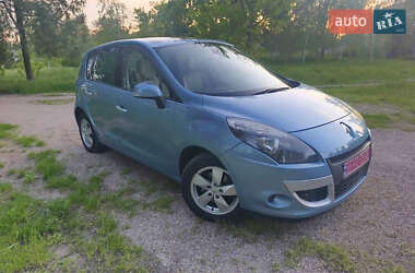 Мінівен Renault Scenic 2010 в Києві