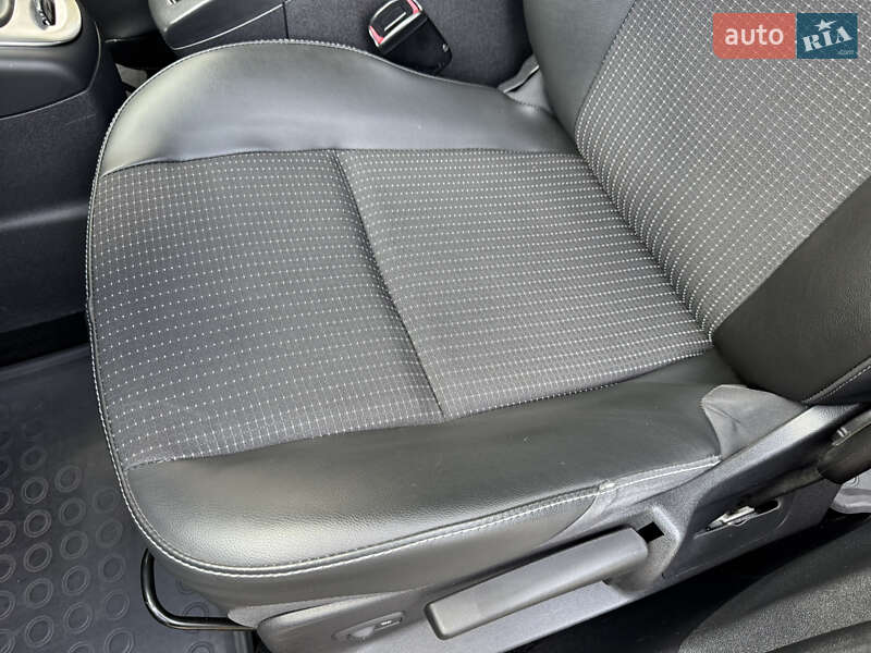 Минивэн Renault Scenic 2013 в Дрогобыче