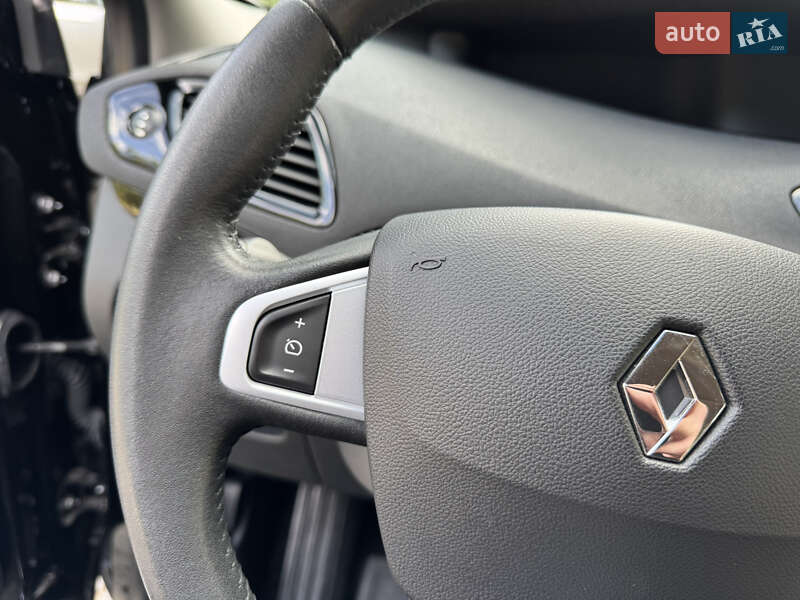 Минивэн Renault Scenic 2013 в Дрогобыче