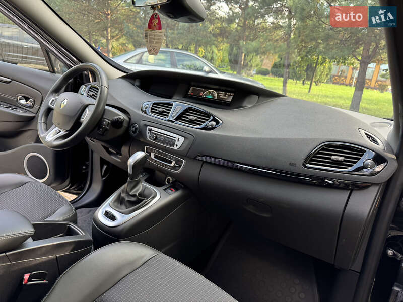 Минивэн Renault Scenic 2013 в Дрогобыче