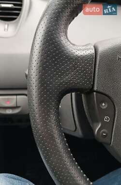 Мінівен Renault Scenic 2006 в Чернігові