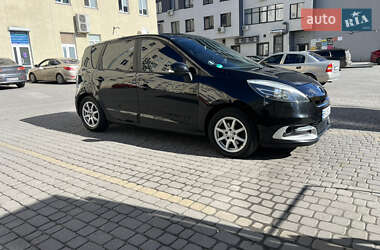 Минивэн Renault Scenic 2012 в 