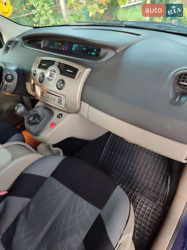 Мінівен Renault Scenic 2006 в Луцьку