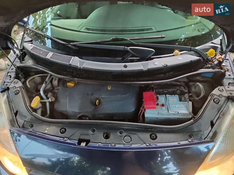 Мінівен Renault Scenic 2006 в Луцьку