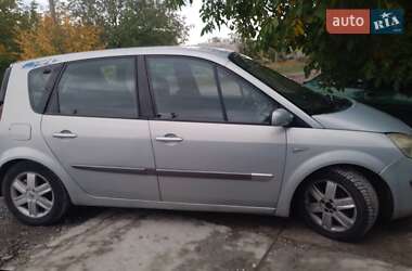Минивэн Renault Scenic 2004 в 