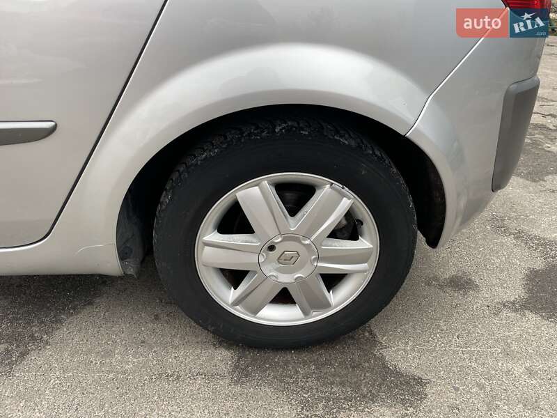 Минивэн Renault Scenic 2006 в Сумах