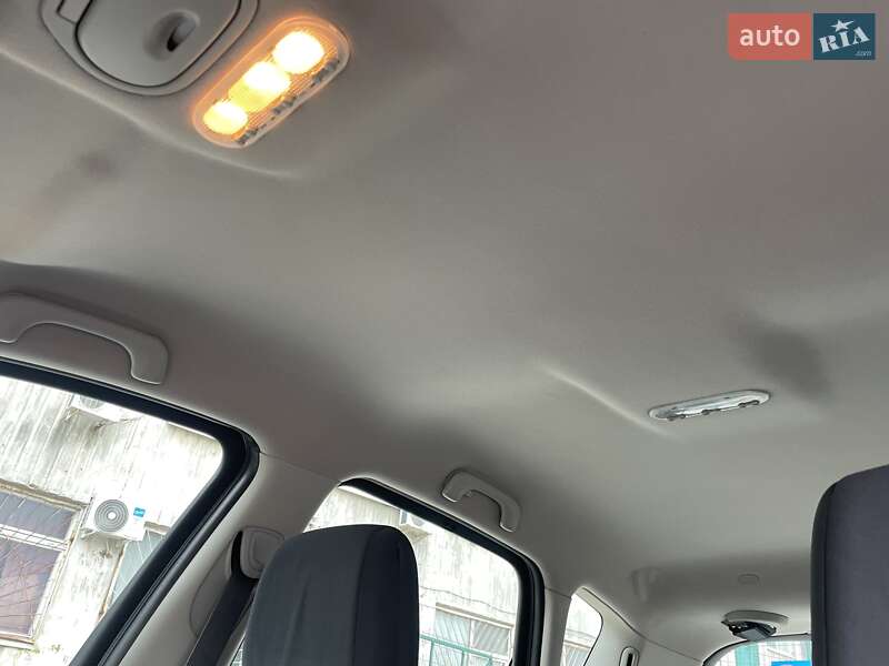 Минивэн Renault Scenic 2006 в Сумах
