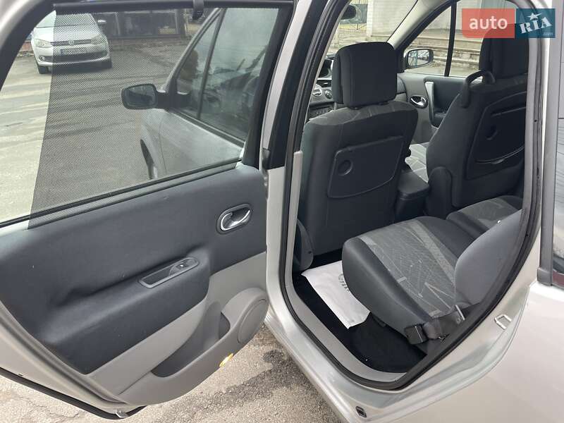 Минивэн Renault Scenic 2006 в Сумах