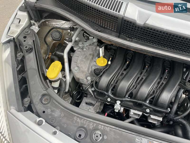 Минивэн Renault Scenic 2006 в Сумах