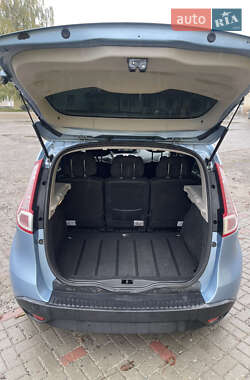Мінівен Renault Scenic 2009 в 