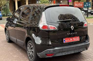 Минивэн Renault Scenic 2012 в 