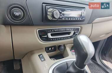Минивэн Renault Scenic 2010 в 