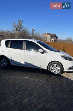 Минивэн Renault Scenic 2012 в 