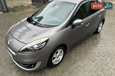Минивэн Renault Scenic 2012 в 