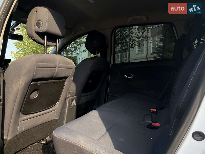 Минивэн Renault Scenic 2010 в Ивано-Франковске