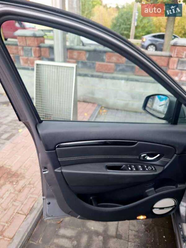 Минивэн Renault Scenic 2014 в Ровно