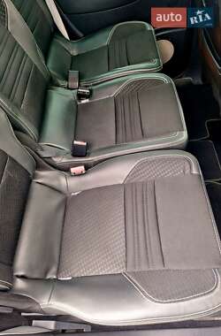 Минивэн Renault Scenic 2014 в 