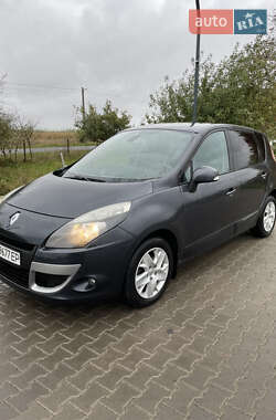Мінівен Renault Scenic 2011 в Радехові