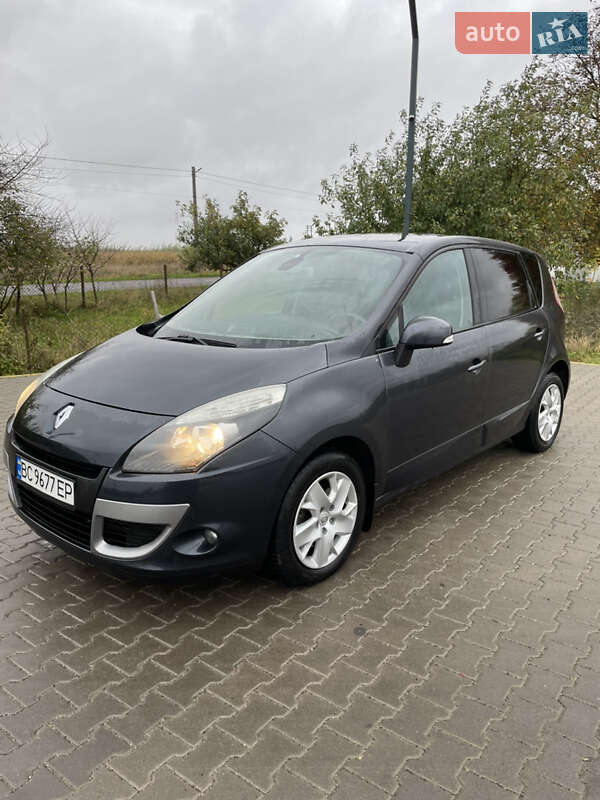 Мінівен Renault Scenic 2011 в Радехові фото Мінівен Renault Scenic 2011 в Радехові