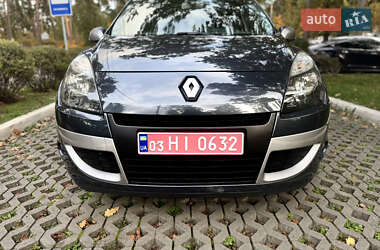 Минивэн Renault Scenic 2010 в 